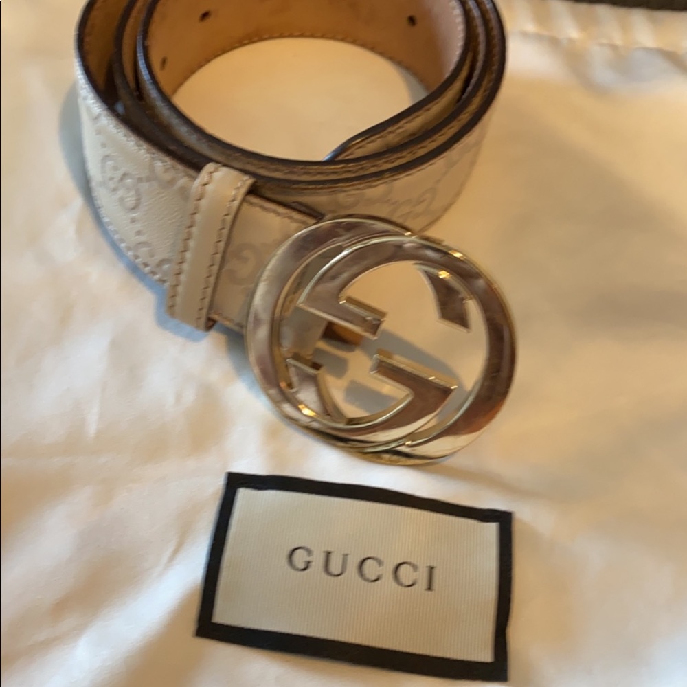 Authentic Gucci white cream leather belt